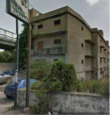 Foto Immobile in asta di 820 m con pi di 5 locali in vendita a Reggio Calabria
