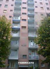 Foto Immobile in asta di 85 m in vendita a Corsico