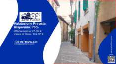 Foto Immobile in asta di 86 m con 2 locali in vendita a Foligno