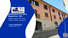 Foto Immobile in asta di 88 m con pi� di 5 locali in vendita a Oggiono