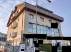 Foto Immobile in asta di 88 m con pi� di 5 locali in vendita a Rovigo