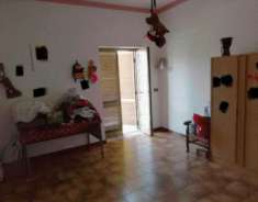 Foto Immobile in asta di 89 m in vendita a Carinola