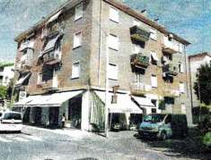 Foto Immobile in asta di 90 m, box auto in vendita a Verona