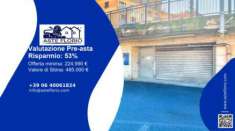 Foto Immobile in asta di 909 m, box auto in vendita a Imperia