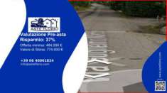 Foto Immobile in asta di 916 m con pi� di 5 locali in vendita a Orsenigo