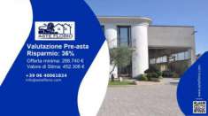 Foto Immobile in asta di 927 m con pi di 5 locali in vendita a Rovolon