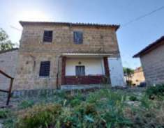 Foto Immobile in asta di 94 m in vendita a Sorano