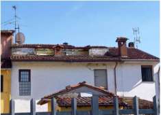 Foto Immobile in asta di 97 m, box auto in vendita a Pieve Porto Morone