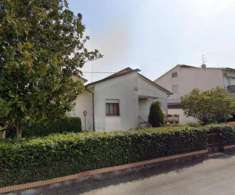 Foto Immobile in asta di 97 m con pi di 5 locali e box auto in vendita a Morrovalle