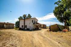 Foto Immobile residenziale in vendita a Montalto Di Castro - 5 locali 220mq