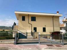 Foto Immobile residenziale in vendita a Pineto - 5 locali 150mq