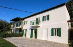 Foto Immobile Semi-Indipendente con Garage e Giardino