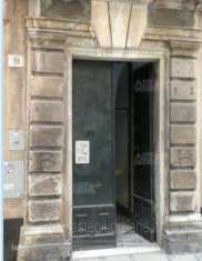 Foto IMMOBILI-IMMOBILE COMMERCIALE-Campetto 9 e 33r- 35br/via scurreria 2r-12r