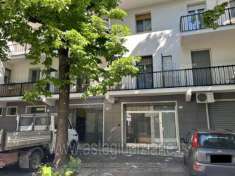 Foto IMMOBILI-IMMOBILE COMMERCIALE-Via arenzano nn. 29-31