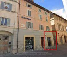 Foto IMMOBILI-IMMOBILE COMMERCIALE-Via benedetto cairoli, 30, 06034 foligno pg, italia