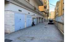 Foto IMMOBILI-IMMOBILE COMMERCIALE-Via consalvo, 191, 80126 napoli na, italia