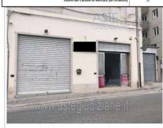 Foto IMMOBILI-IMMOBILE COMMERCIALE-Via dei lill   63/65