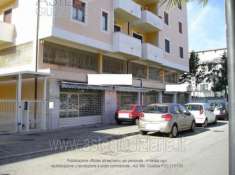 Foto IMMOBILI-IMMOBILE COMMERCIALE-Via dei peligni, 65127 pescara pe, italia