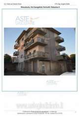 Foto IMMOBILI-IMMOBILE COMMERCIALE-Via evangelista torricelli n.8 pal. b