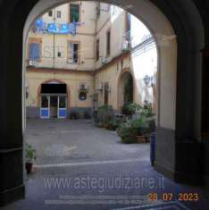 Foto IMMOBILI-IMMOBILE COMMERCIALE-Via giuseppe pica, 48, 80142 napoli na, italia