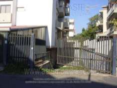 Foto IMMOBILI-IMMOBILE COMMERCIALE-Via gramsci, 8
