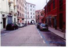Foto IMMOBILI-IMMOBILE COMMERCIALE-Via macerata, 16/18