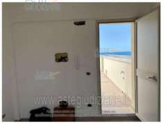 Foto IMMOBILI-IMMOBILE COMMERCIALE-Via plebiscito 18