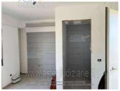 Foto IMMOBILI-IMMOBILE COMMERCIALE-Via plebiscito 18