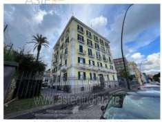 Foto IMMOBILI-IMMOBILE COMMERCIALE-Via santo strato, 25, 80123 napoli na, italia