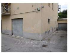 Foto IMMOBILI-IMMOBILE COMMERCIALE-Via torquato tasso, 18, 60015 falconara marittima an, italia