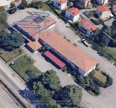 Foto IMMOBILI-IMMOBILE COMMERCIALE-Via trieste, 173