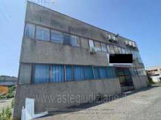 Foto IMMOBILI-IMMOBILE COMMERCIALE-Via umbria, 10/12