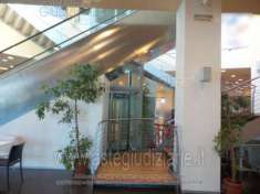 Foto IMMOBILI-IMMOBILE COMMERCIALE-Viale beniamino gigli, 60044 fabriano an, italia