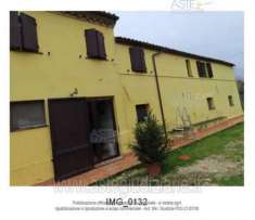 Foto IMMOBILI-IMMOBILE RESIDENZIALE-Frazione paterno - via saline, 222