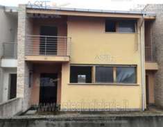 Foto IMMOBILI-IMMOBILE RESIDENZIALE-Localit  unciti