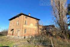 Foto IMMOBILI-IMMOBILE RESIDENZIALE-Localita' stazione, via stazione snc