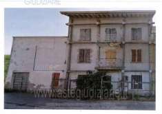 Foto IMMOBILI-IMMOBILE RESIDENZIALE-Piazza cesare battisti 106