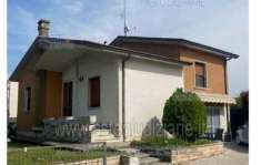 Foto IMMOBILI-IMMOBILE RESIDENZIALE-Sp482, 142, 46100 mantova mn, italia