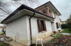 Foto IMMOBILI-IMMOBILE RESIDENZIALE-Via achille grandi n. 26