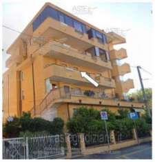 Foto IMMOBILI-IMMOBILE RESIDENZIALE-Via antonio fogazzaro n. 42/a