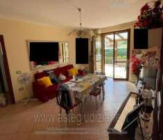 Foto IMMOBILI-IMMOBILE RESIDENZIALE-Via carlo urbani, 15, 60044 fabriano an, italia