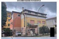 Foto IMMOBILI-IMMOBILE RESIDENZIALE-Via casilina   30