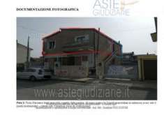 Foto IMMOBILI-IMMOBILE RESIDENZIALE-Via peru' 8/a