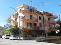 Foto IMMOBILI-IMMOBILE RESIDENZIALE-Via pietro nenni, 6