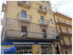 Foto IMMOBILI-IMMOBILE RESIDENZIALE-Via platania n.2