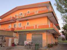 Foto IMMOBILI-IMMOBILE RESIDENZIALE-Via quattro ponti