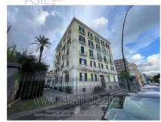 Foto IMMOBILI-IMMOBILE RESIDENZIALE-Via santo strato, 24, 80123 napoli na, italia