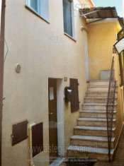 Foto IMMOBILI-IMMOBILE RESIDENZIALE-Via soprani, 32
