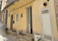Foto IMMOBILI-IMMOBILE RESIDENZIALE-Vico di giacomo n. 19