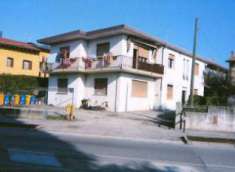 Foto in Vendita, 4,5 Locali, 96,76 mq, Paese